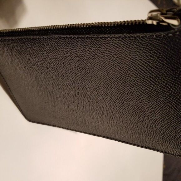 BRAND NEW COACH WRISTLET WALLET - Picture 2 of 15